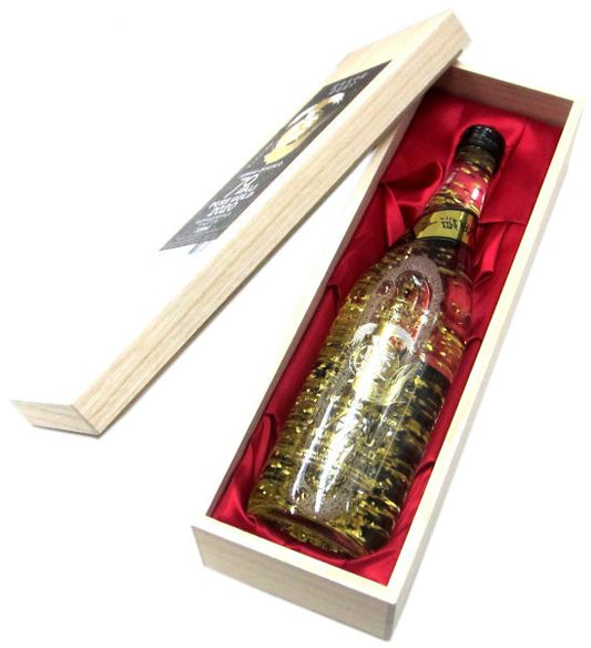 栄光冨士 純米大吟醸原酒 ７９Ａｕ 〜PURE GOLD〜 金箔入（木箱入り）2024　720ml（1本）要冷蔵